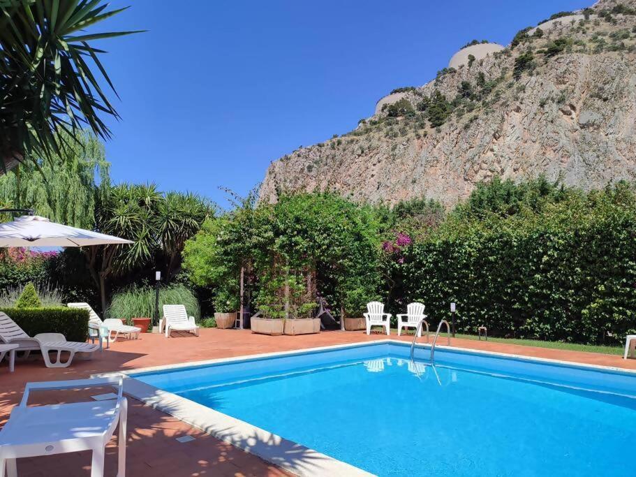 Da Nonna Cettina Appartamento In Villa Con Piscina パレルモ エクステリア 写真